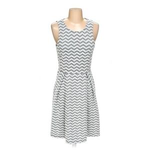 41 Hawthorn Chevron Dress